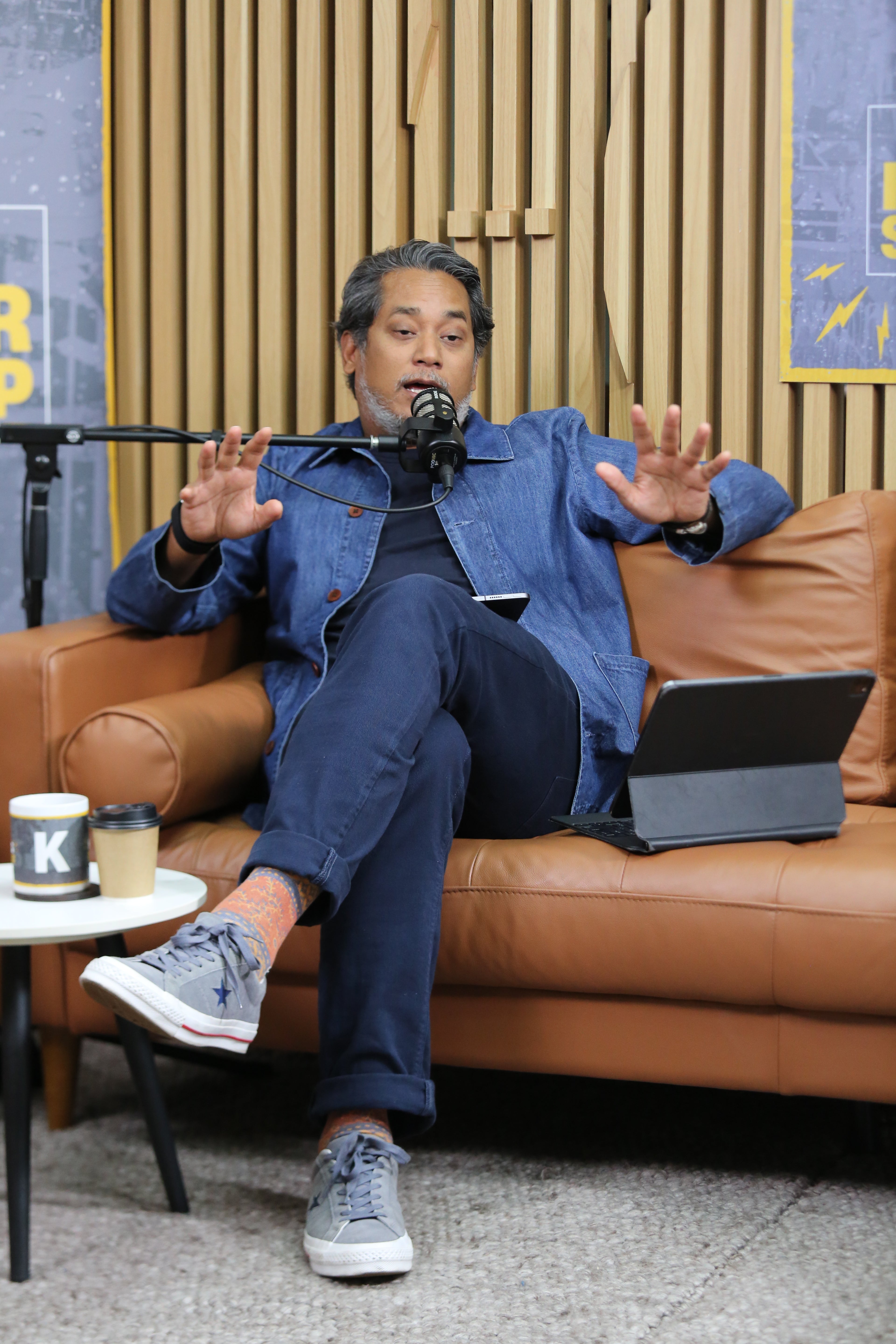 Cinnamon Brown Batik Patterned Cotton Crew Socks | Lereng Timur