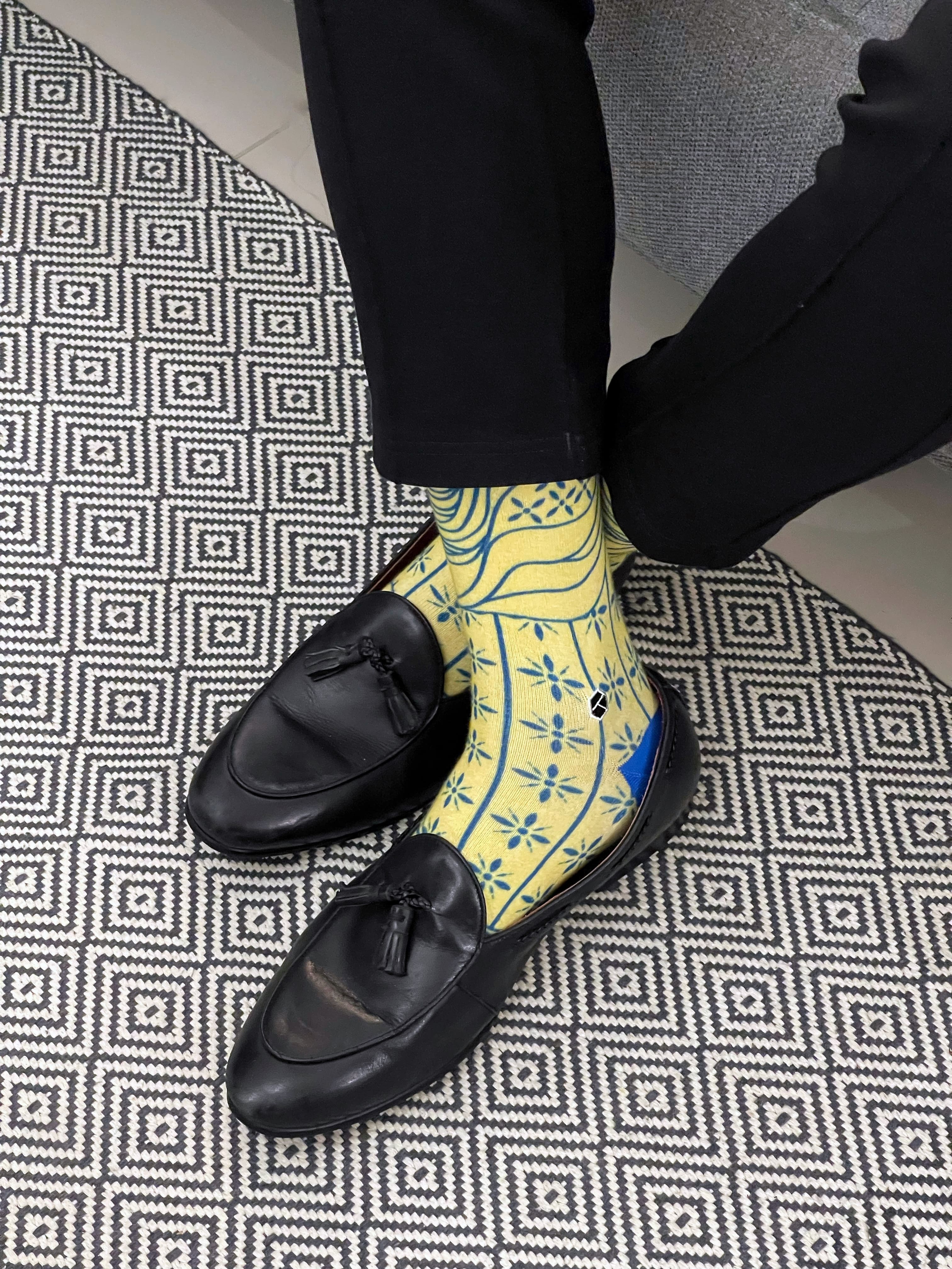 Golden Sand Batik Patterned Cotton Crew Socks | Mentari