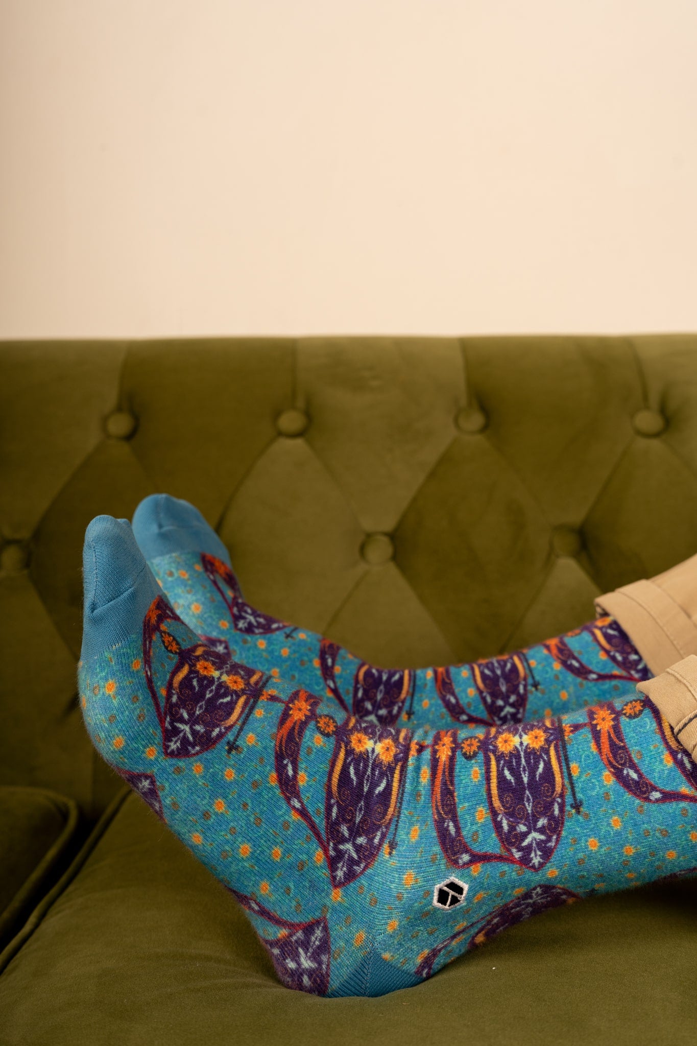 Pacific Blue Moon Kite Patterned Cotton Crew Socks | Bulan