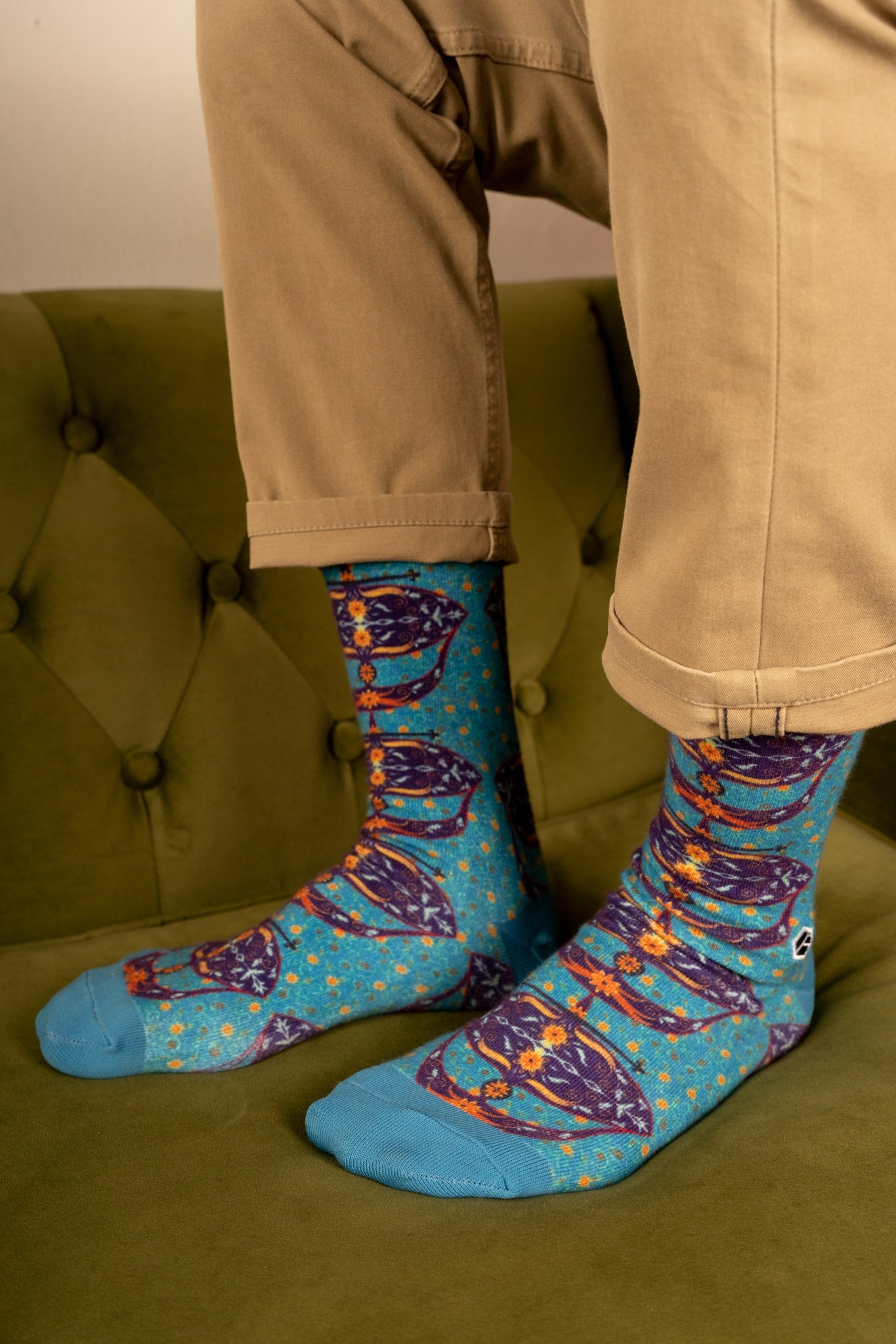 Pacific Blue Moon Kite Patterned Cotton Crew Socks | Bulan