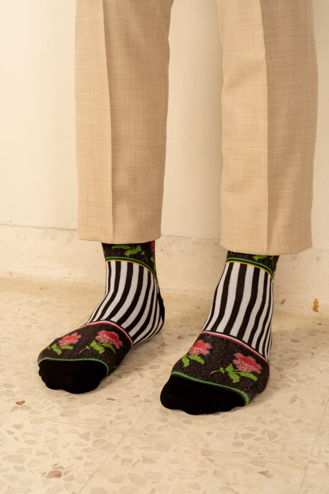 Black & White Floral Batik Patterned Cotton Crew Socks | Dewa