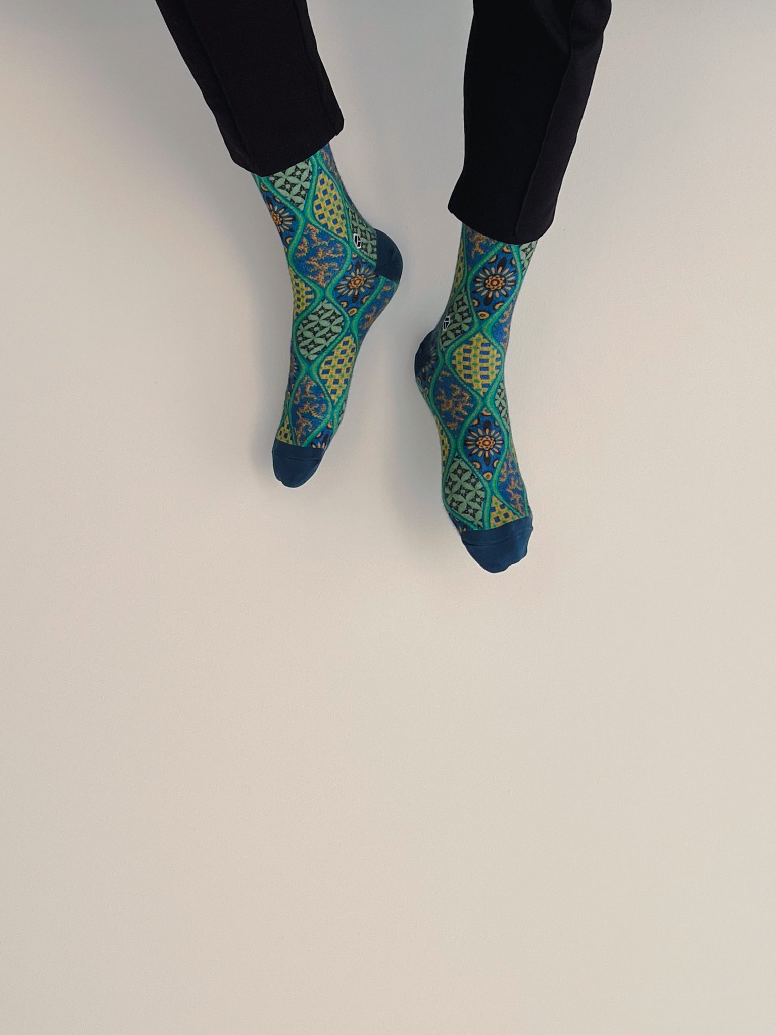 Dark Spring Green Batik Patterned Cotton Crew Socks | Ceplok II