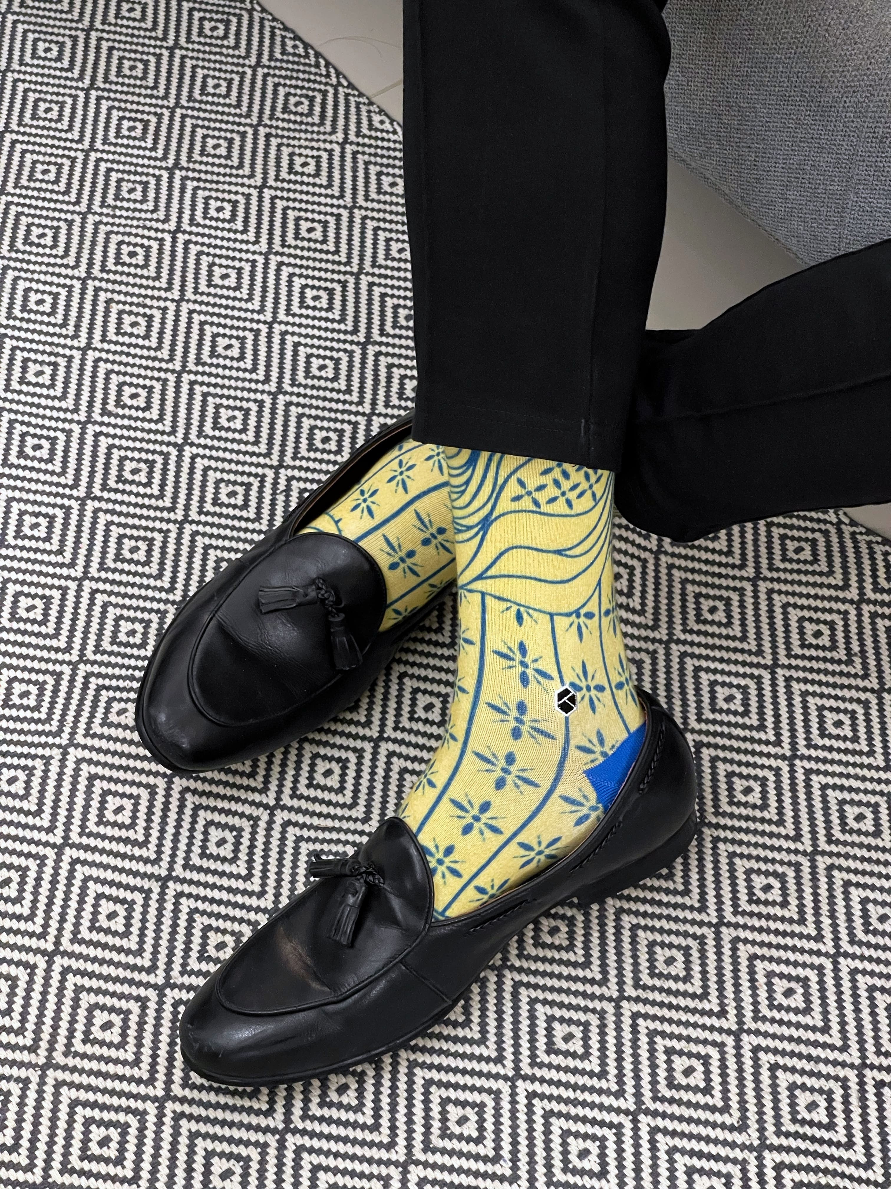 Golden Sand Batik Patterned Cotton Crew Socks | Mentari